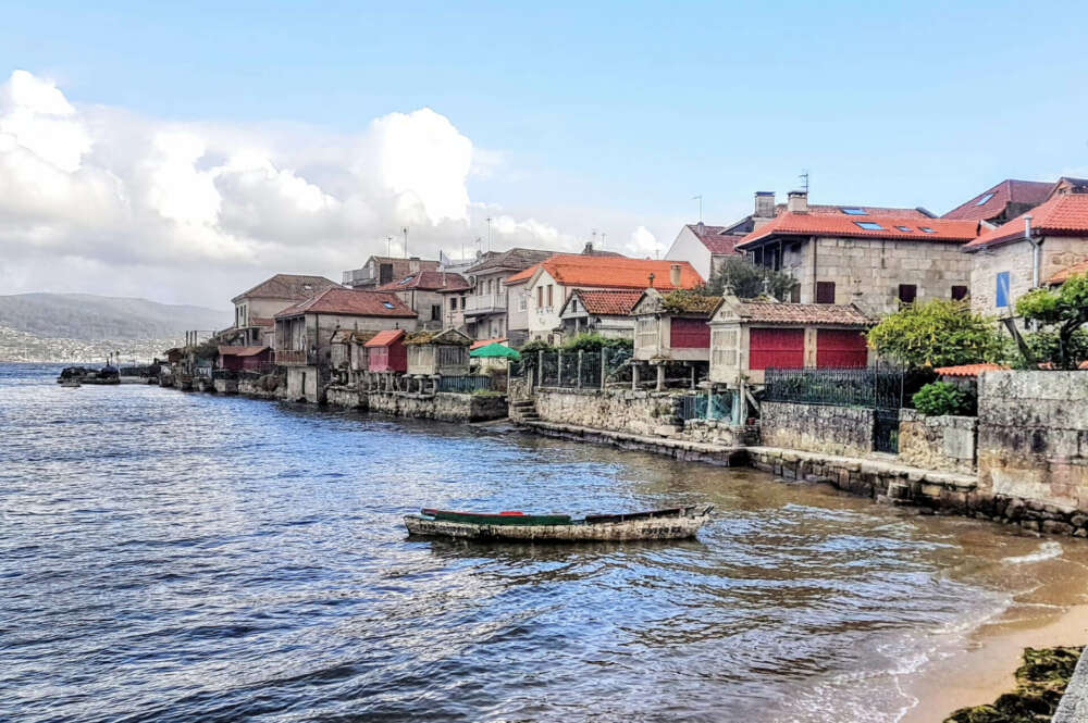 Combarro, en Pontevedra, es una de las localidades más bellas de Galicia