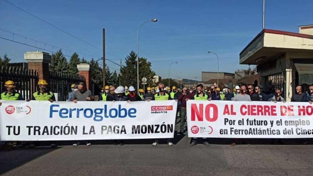 Movilizaciones de protesta contra los despidos de Ferroglobe en Huesca / UGT