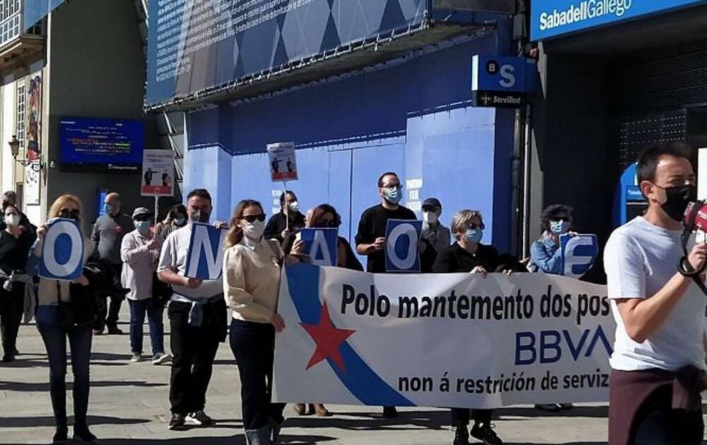 Los sindicatos prevén movilizaciones contra el ERE de BBVA, que afectará a más de un centenar de trabajadores en Galicia / CIG