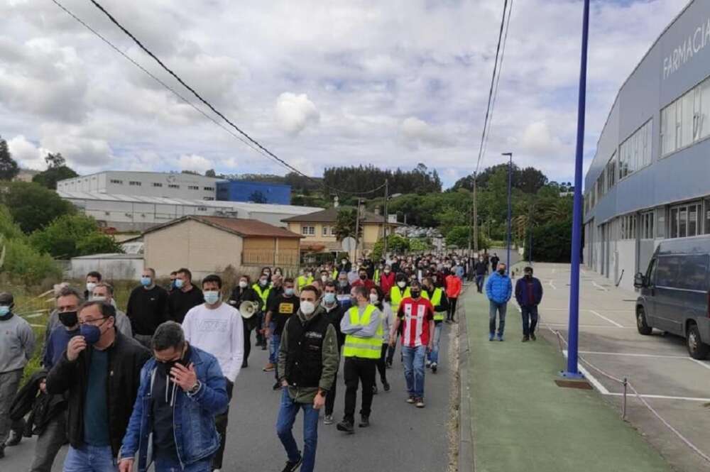 Protesta de los trabajadores de Caamaño en el concello de Culleredo