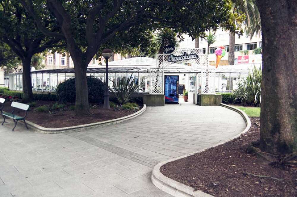 Imagen de archivo de la cafetería Copacabana, en los jardines de Méndez Núñez. Foto: Turismo da Coruña