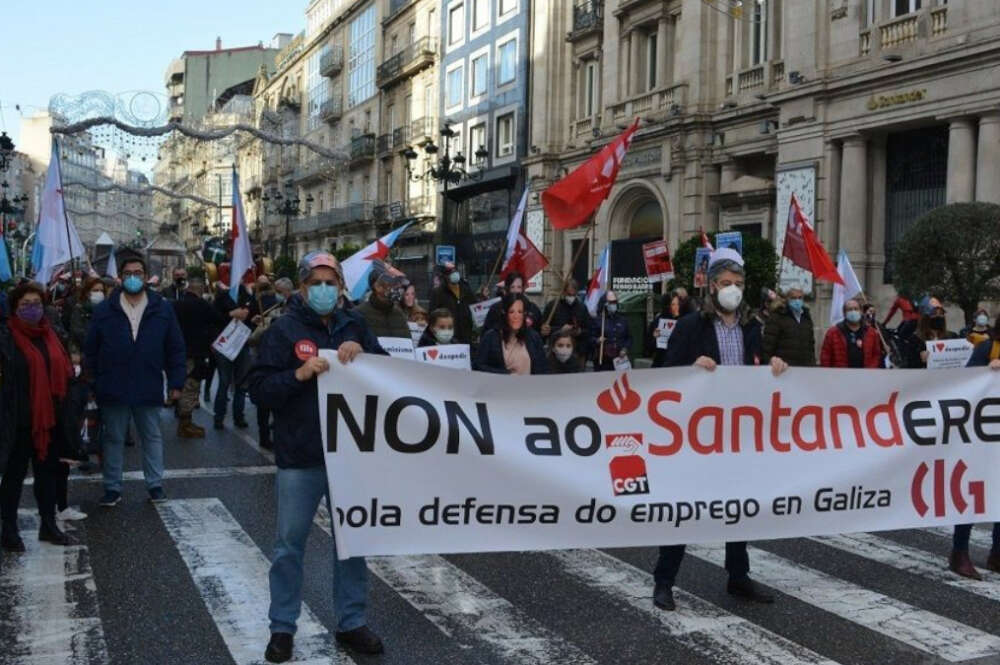 No autorizado llave inglesa ecuador Caixabank-Bankia, Santander, BBVA... Los ERE amenazan a 3.300 empleos en  Galicia » Galicia