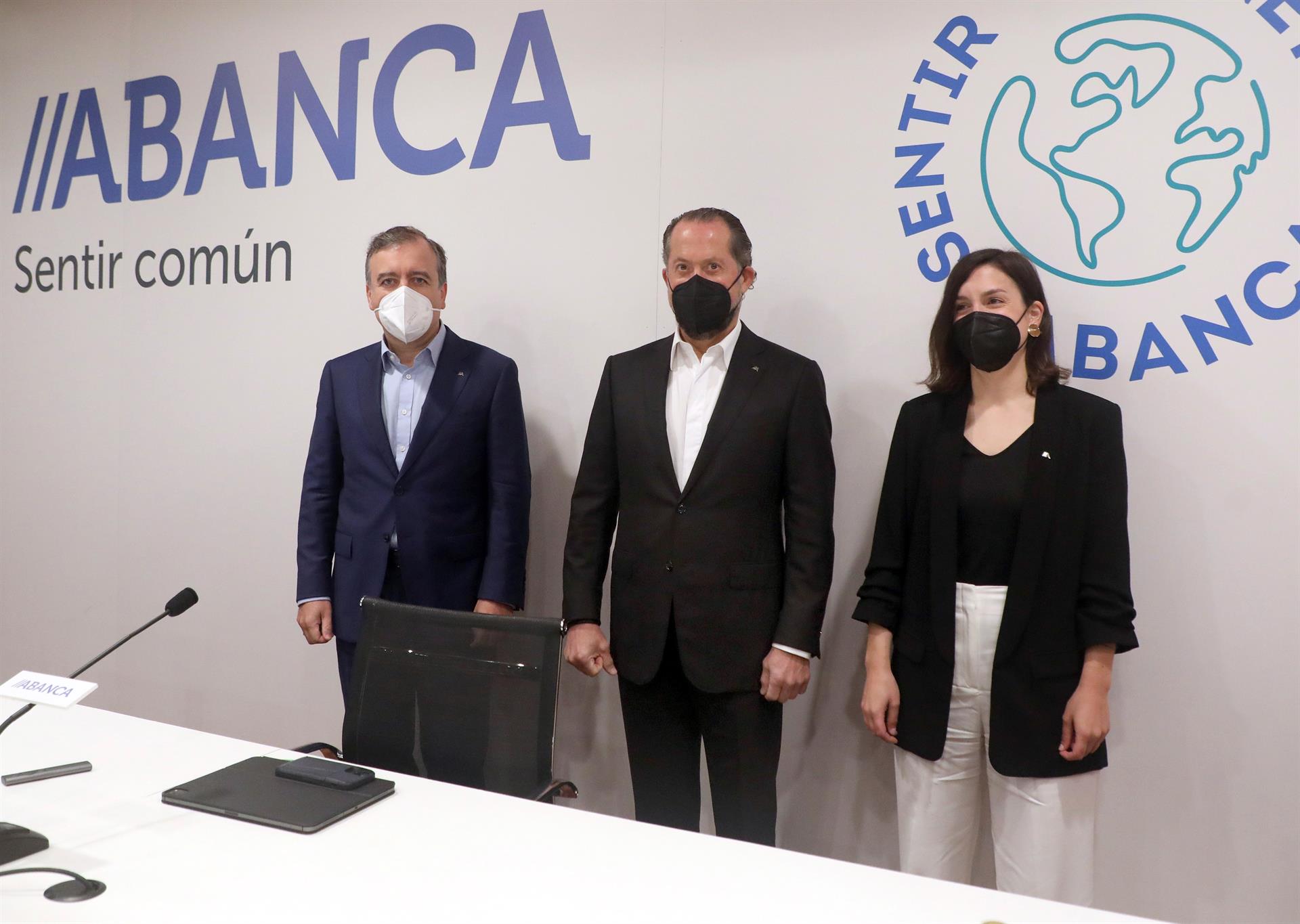 Los planes de Abanca: ni cierre masivo de oficinas ni reducción de plantilla