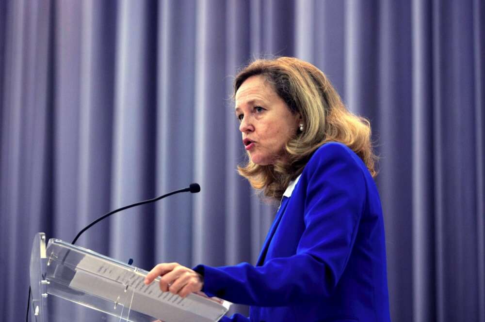 La vicepresidenta económica, Nadia Calviño, en un acto en la Facultad de Económicas de la Universidad de A Coruña. EFE/Cabalar