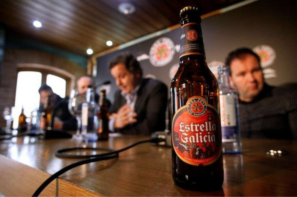 Imagen de la edición de Estrella Galicia por su 110 aniversario con Ignacio Rivera, consejero delegado de Hijos de Rivera, al fondo / Hijos de Rivera