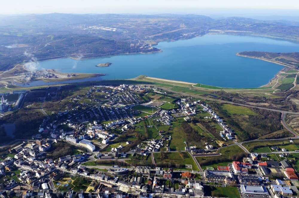 Vista aérea de As Pontes (A Coruña), uno de los proyectos de Endesa, que ha restaurado 5.000 hectáreas en zonas de impacto de su actividad minera en España y ha plantado 1,5 millones de árboles. - ENDESA -