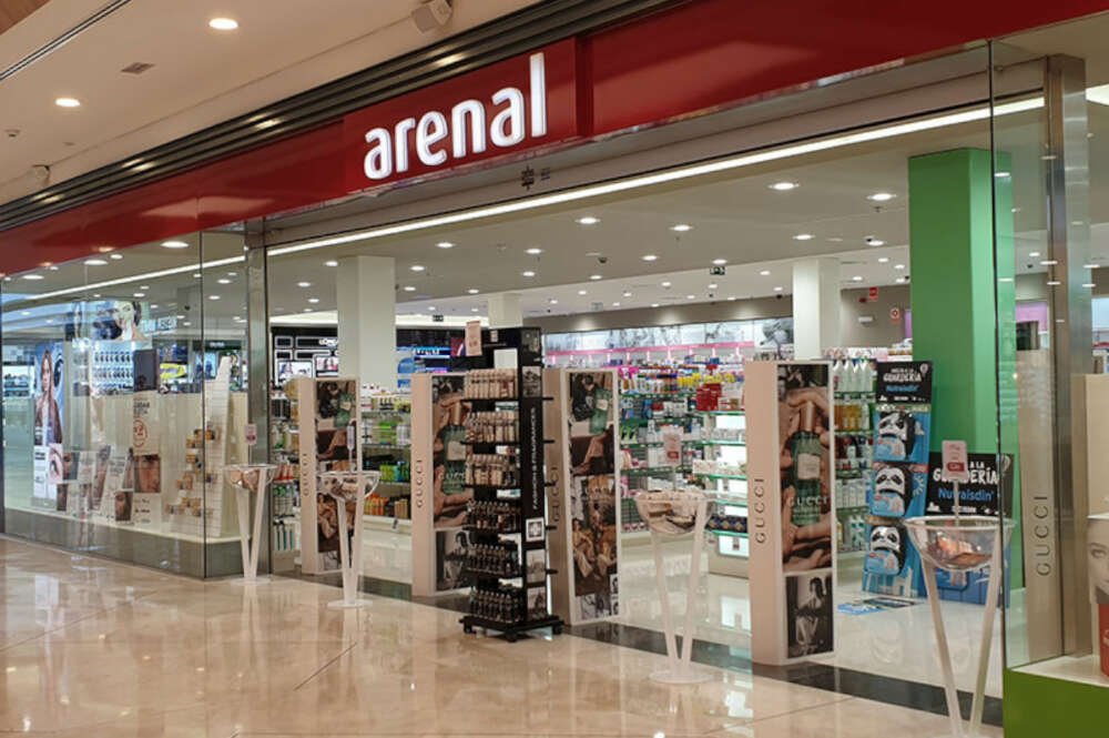 Tienda de Perfumerías Arenal en el centro comercial As Termas