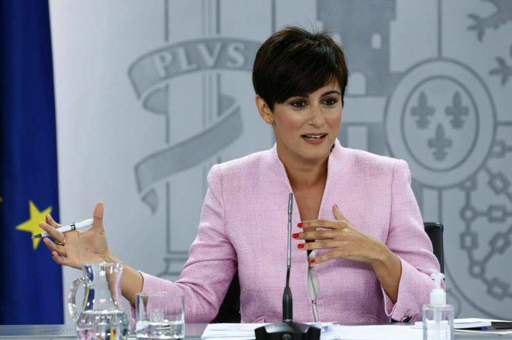 La portavoz del Gobierno, Isabel Rodríguez, descarta exigir el certificado Covid a los no vacunados para acceder a la hostelería / EFE