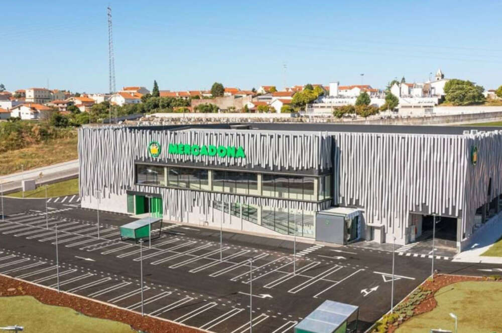 Nuevo supermercado de Mercadona en Espinho / Mercadona