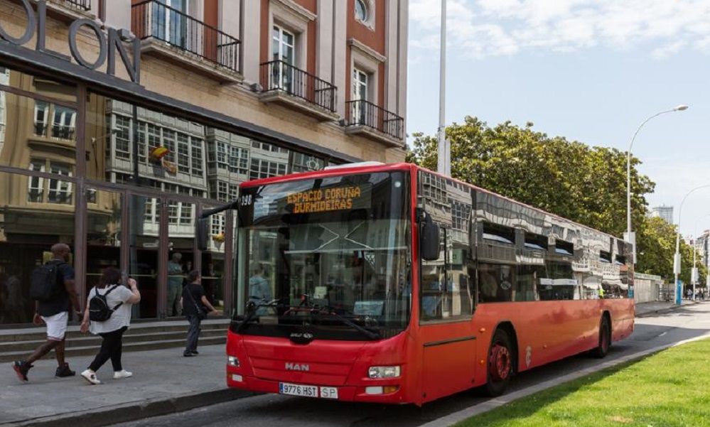 Autobús urbano de la Compañía de Tranvías en A Coruña