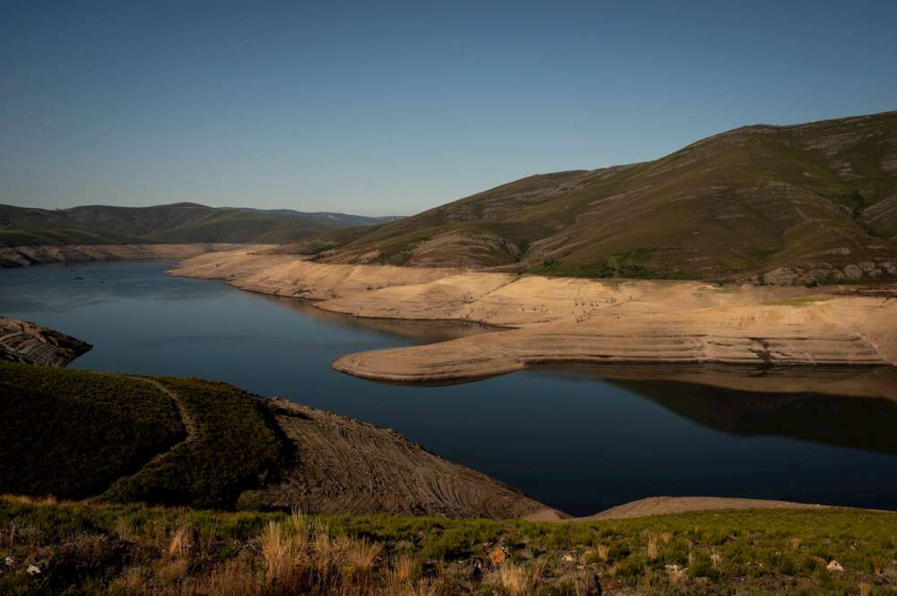 Imagen del embalse de As Portas (Vilariño de Conso), explotado por Iberdrola, y cuya reducción de caudal está siendo investigada por el Gobierno. Foto: EFE/ Brais Lorenzo