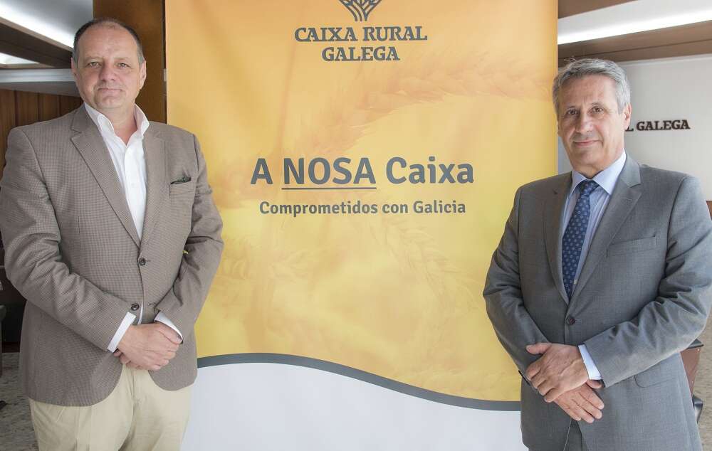 Jesús Méndez y Manuel Varela, director y presidente de Caixa Rural Galega