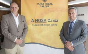 Jesús Méndez y Manuel Varela, director y presidente de Caixa Rural Galega