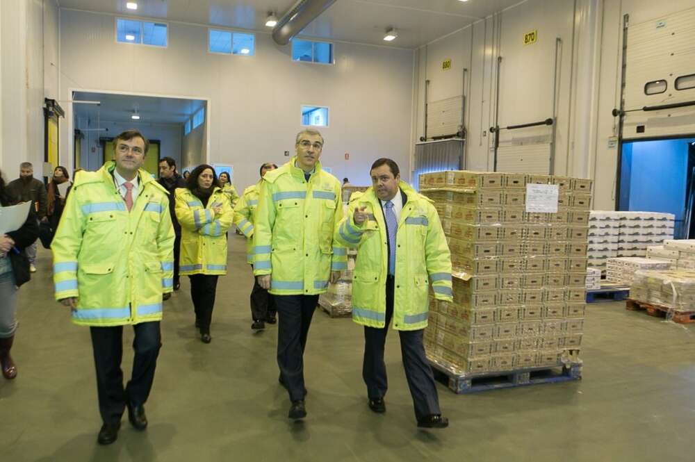 Francisco Conde y Roberto Tojeiro en una visita del conselleiro a la planta de Gadisa en Betanzos / EP