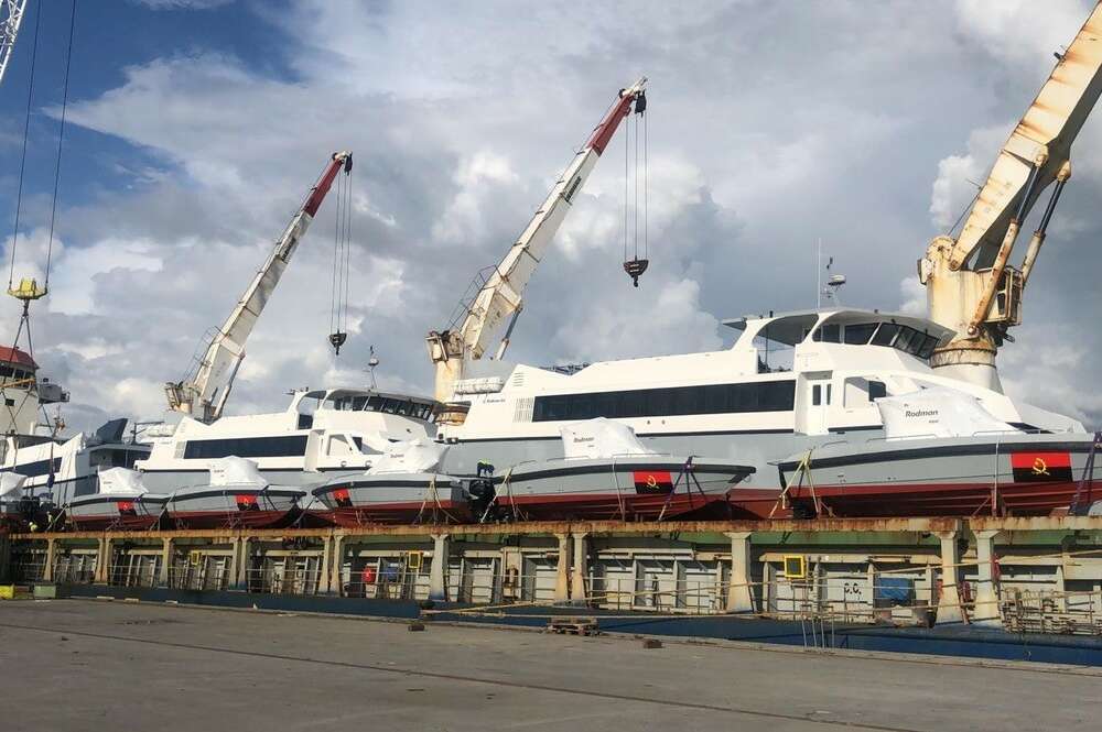 Rodman entrega 14 lanchas y tres catamaranes a Angola