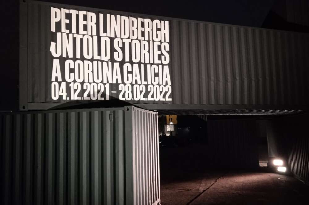 El día en el que se anunció la próxima presidencia de Marta Ortega al frente de Inditex finalizó con una visita a la exposición que impulsa sobre el fotógrafo Peter Lindbergh. Foto: EDG