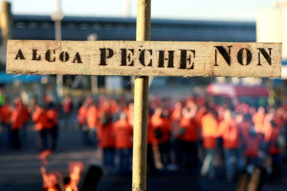 Una de las protestas de los trabajadores de Alcoa en San Cibrao / Cabalar /EFE