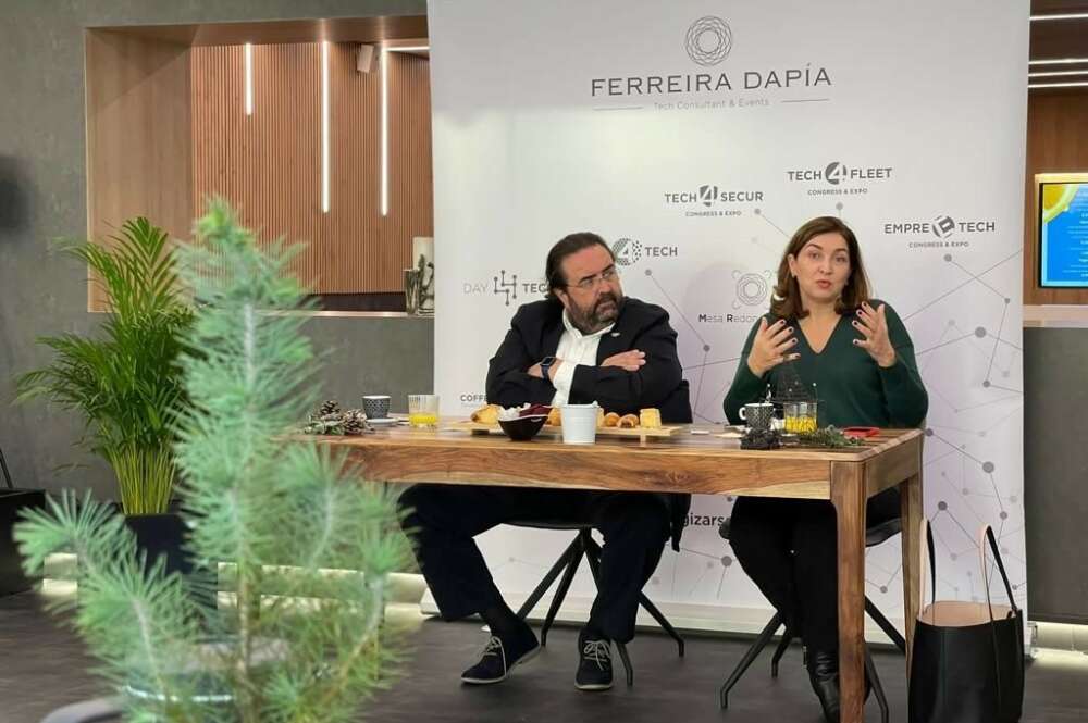 Carmen Lence, consejera delegada de Leche Río, junto a José Antonio Ferreira Dapía