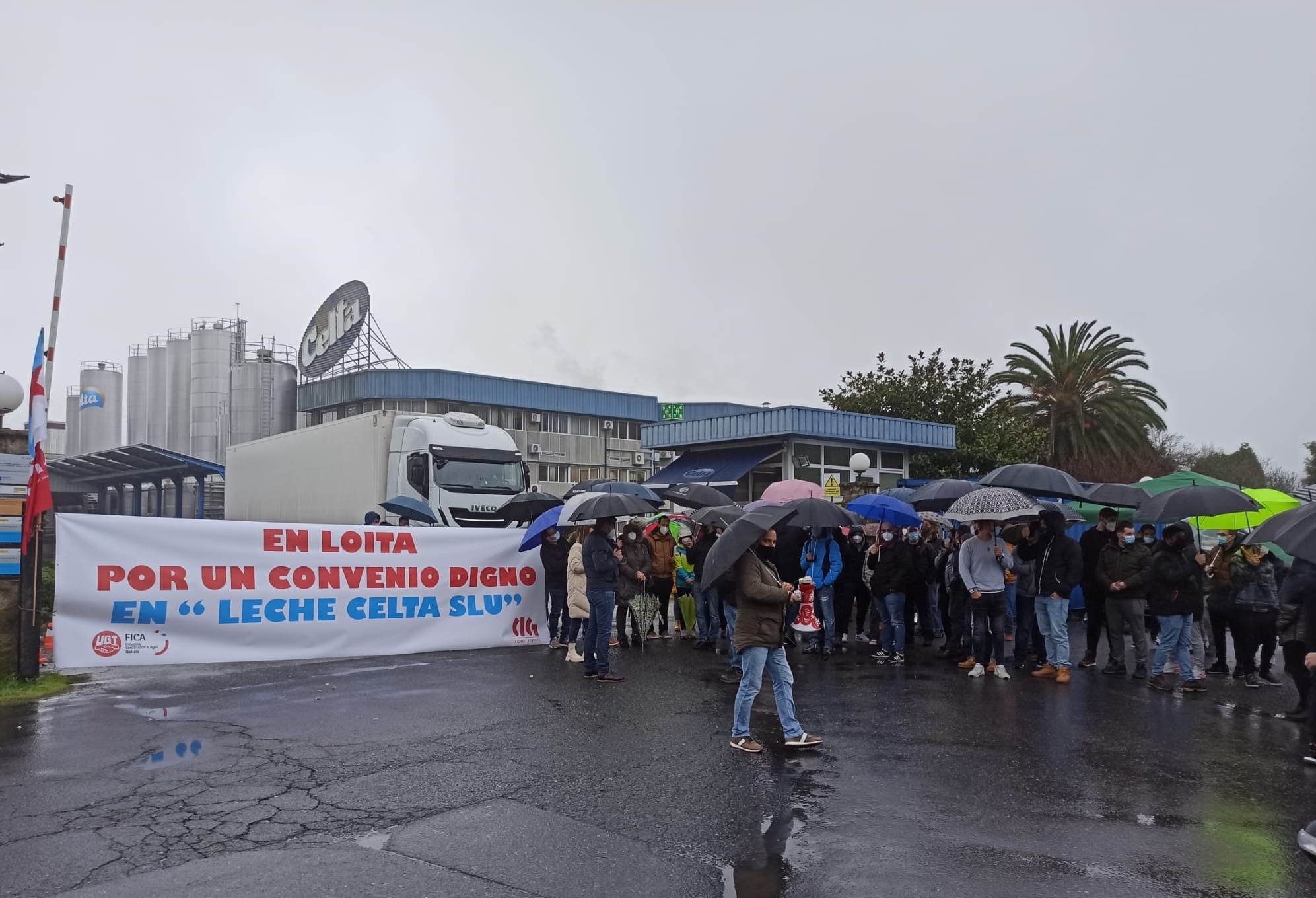 Protesta de los trabajadores en la planta de Leche Celta / CIG