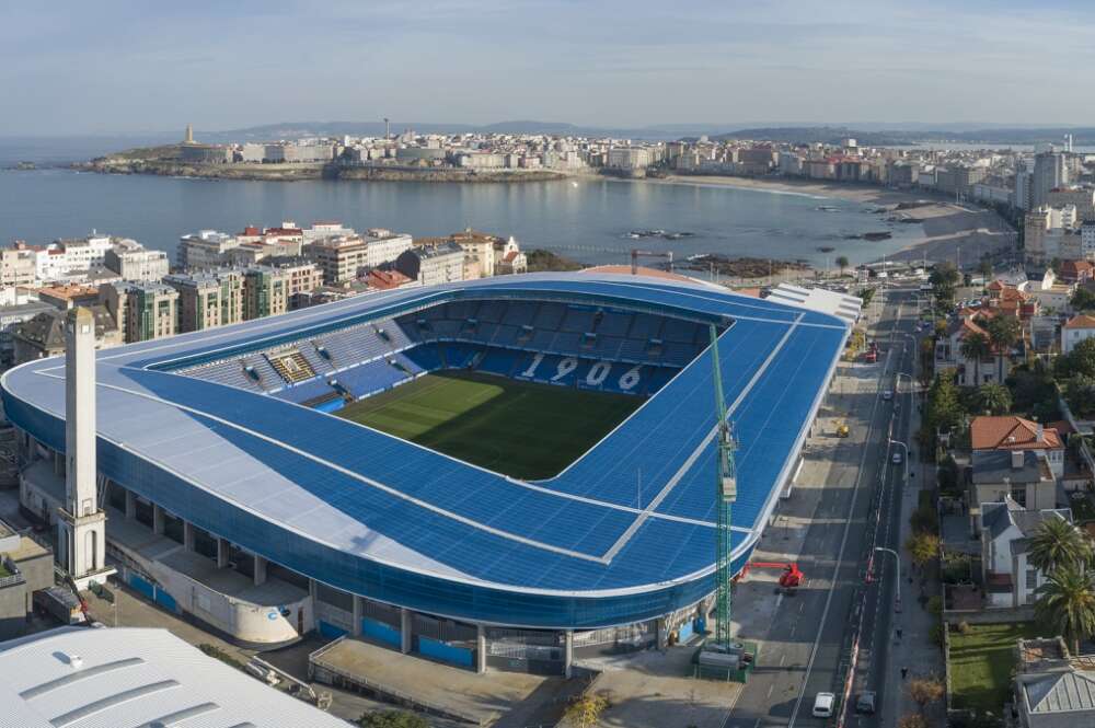 Arias Infraestructuras acometió las obras de reforma de la cubierta y estructura metálica del estadio de Riazor. Foto: Arias Infraestructuras