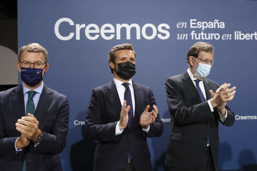 Mariano Rajoy, Pablo Casado y Alberto Núñez Feijóo en la convención del PP celebrada en Santiago / EFE
