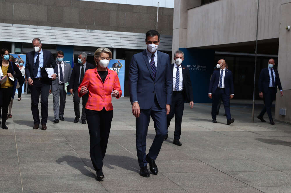 Pedro Sánchez y Úrsula Von der Leyen, presidenta de la Comisión Europea