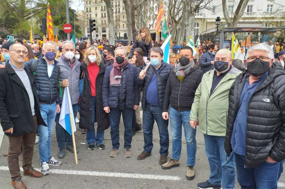 Representantes gallegos en la manifestación en defensa del sector primario en Madrid - UUAA