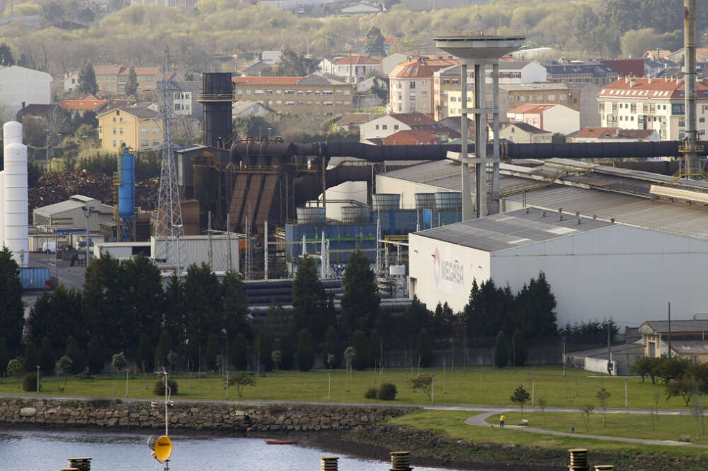 Imagen de la sede de Megasa, la primera siderúrgica de Galicia, en Narón. EFE