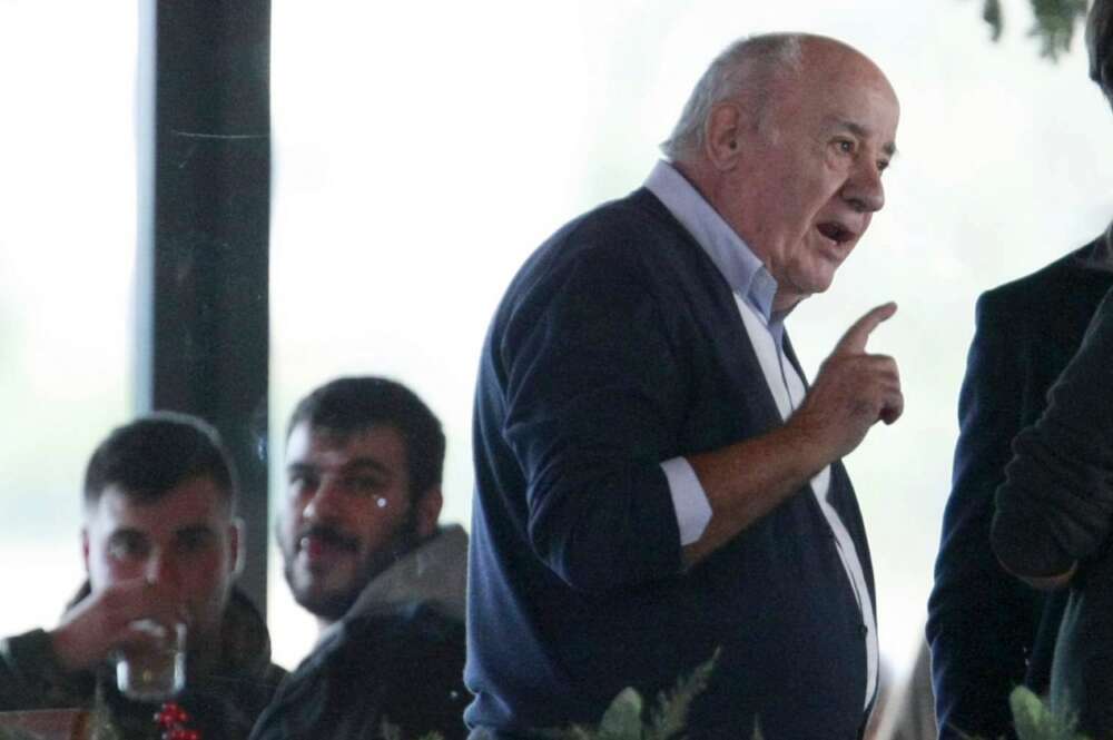 Amancio Ortega, en una foto de archivo en el concurso hípico de Casas Novas, en Arteixo. EFE/ Cabalar