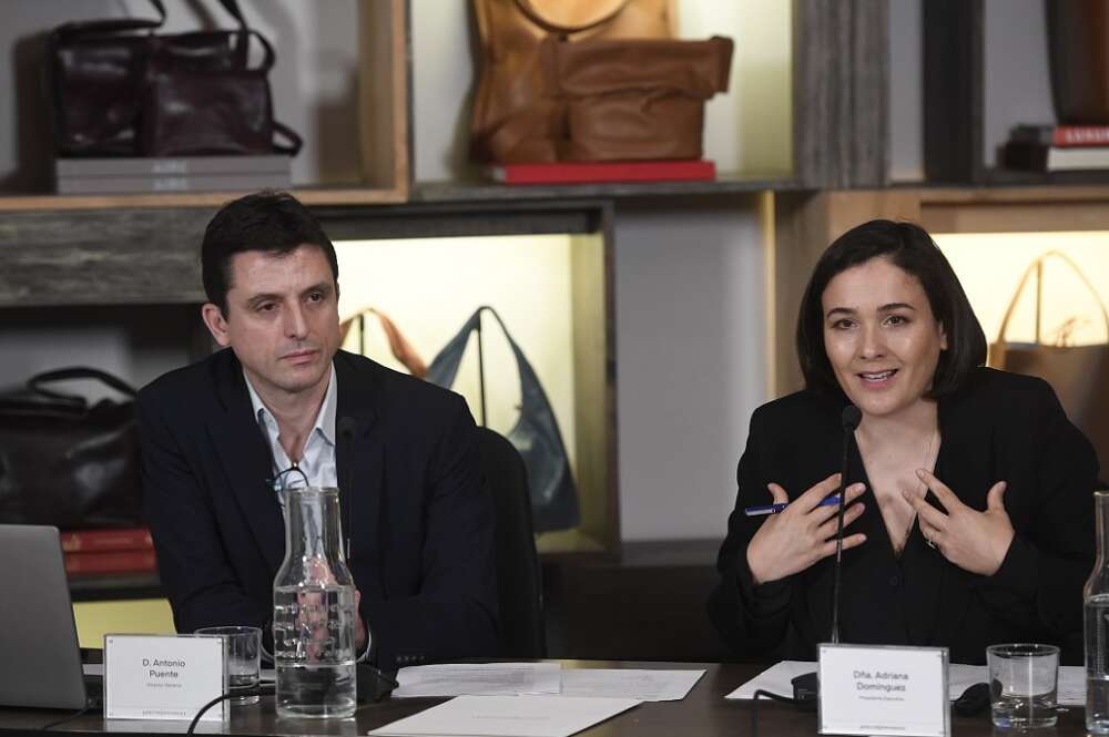 Antonio Puente, consejero delegado de Adolfo Domínguez, y su presidenta, Adriana Domínguez. Punto GA-M. Riopa