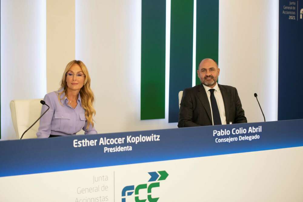 Esther Alcocer Koplowitz y Pablo Colio Abril en la junta de accionistas de FCC