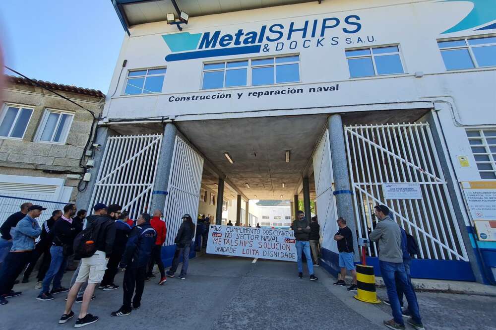 Concentración de trabajadores a las puertas del astillero Metalships en Vigo / Europa Press