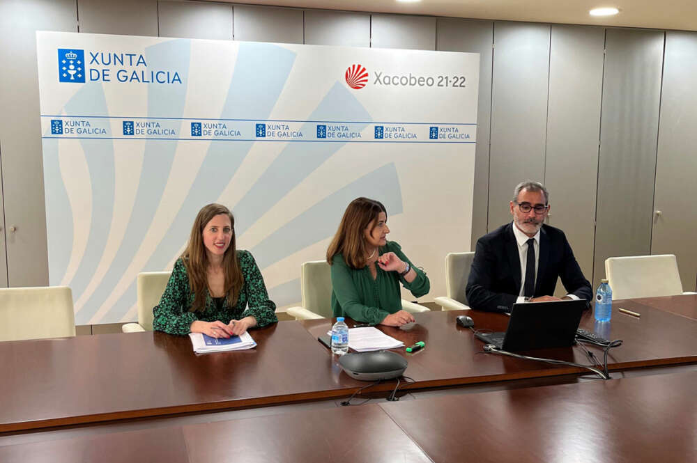 Manuel Heredia en la reunión con representantes de centros comerciales abiertos sobre las nuevas ayudas para potenciar el comercio de proximidad gallego