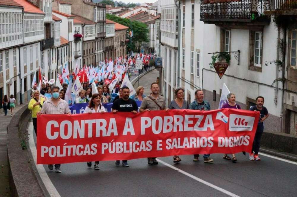 Manifestación de los delegados de la CIG en Santiago de Compostela por la subida de la inflación