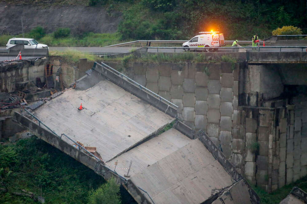 Nuevo derrumbe registrado en la tarde de este jueves en otra de las partes que conforman el viaducto deen la A-6