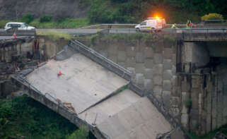 Nuevo derrumbe registrado en la tarde de este jueves en otra de las partes que conforman el viaducto deen la A-6