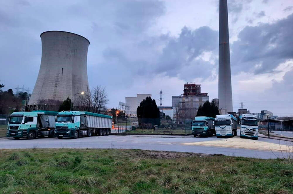 Empiezan los trámites para declarar la chimenea de la central térmica de As Pontes Bien de Interés Cultural