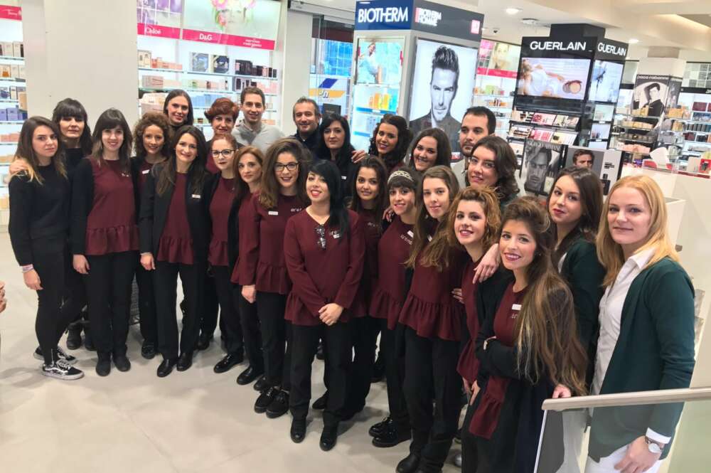 Inauguración de un establecimiento de Perfumerías Arenal en Burgos