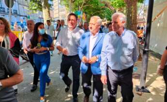 El secretario xeral del PSdeG, Valentín González Formoso, asiste a la Festa da Malla de Meira, en Lugo