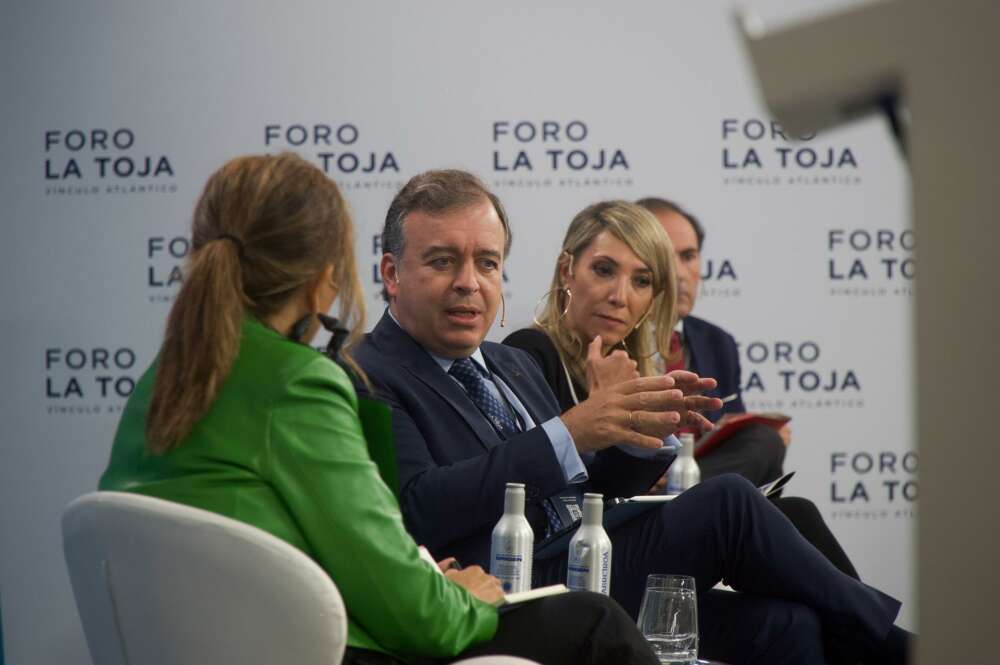 El consejero delegado de Abanca, Francisco Botas, durante su intervención en el Foro La Toja. - Gustavo de la Paz