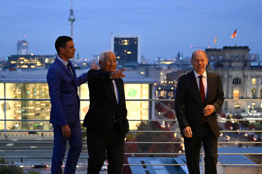 Pedro Sánchez, António Costa y Olaf Scholz