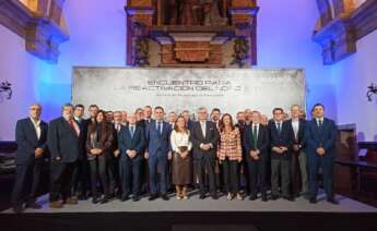 Foto de familia en el Encuentro para la Reactivación del Noroeste. Soluciones conjuntas a desafíos comunes