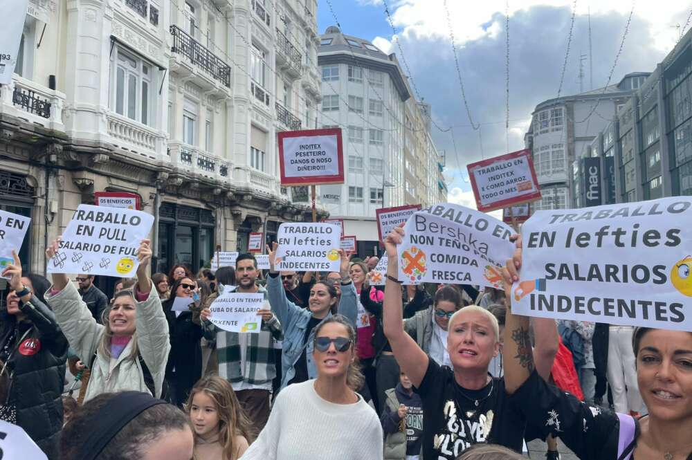 Manifestación de las trabajadoras de las tiendas de Inditex en A Coruña / CIG