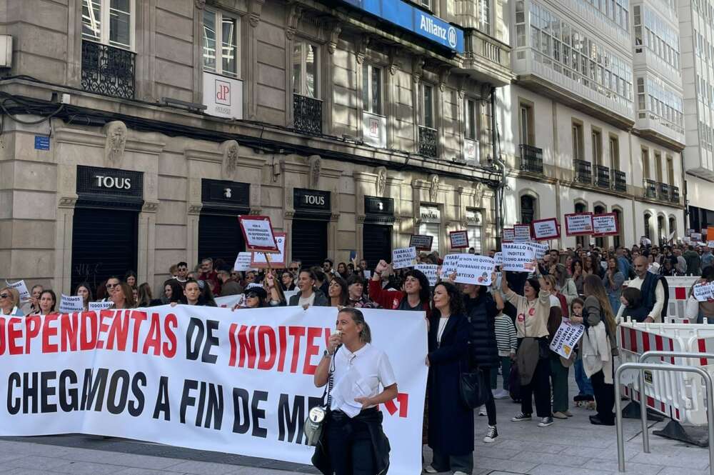 Protesta de las trabajadores de las tiendas de Inditex en A Coruña / CIG