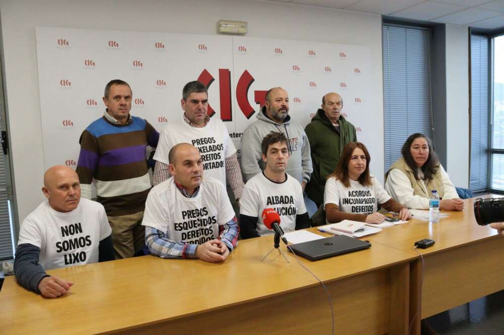 Imagen de representantes del comité de empresa Albada presentan la convocatoria de huelga