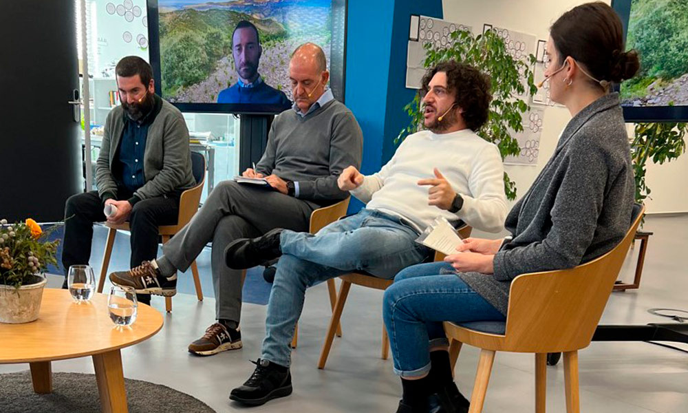 Xosé Santiso y Chus Vázquez, propietarios de la firma gallega, invitados como caso de éxito en varias jornadas de sostenibilidad gastronómica en el País Vasco