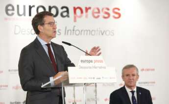 Núñez Feijóo presenta a Alfonso Rueda en un desayuno organizado por Europa Press. - Eduardo Parra -