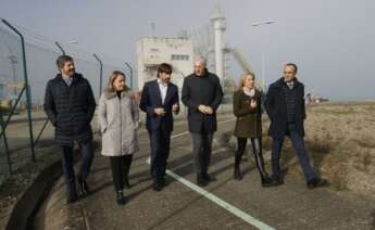 El vicepresidente primero de la Xunta, Francisco Conde, en las instalaciones de Reganosa