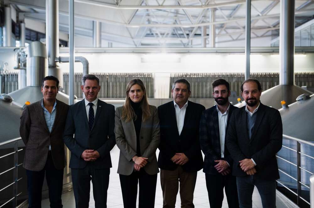Visita de la secretaria de Estado de Energía, Sara Aagesen, y el delegado del Gobierno, José Miñones, a la fábrica de Estrella Galicia en A Coruña