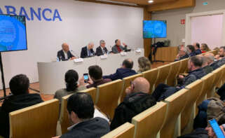 Acto de presentación de la tercera edición del Atlas Gallego de la Empresa Comprometida: Julián Rodríguez (i), Francisco Conde, Juan Manuel Vieites y Marcelino Fernández Mallo